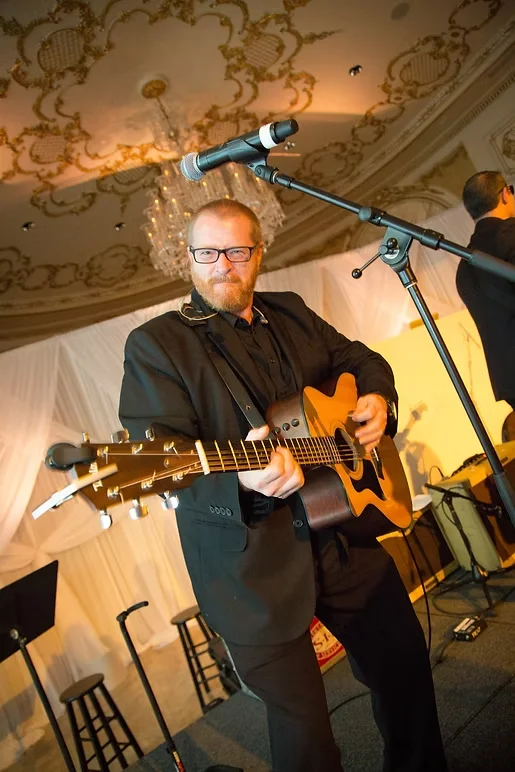 Gary White performing