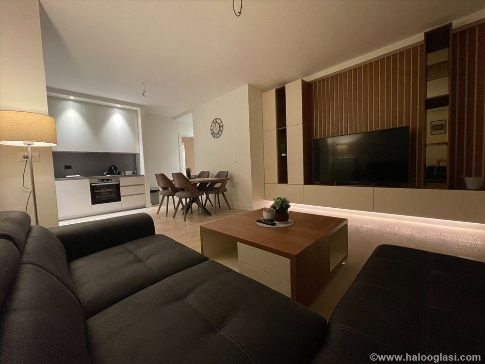 Izdajem Stan 67m²
