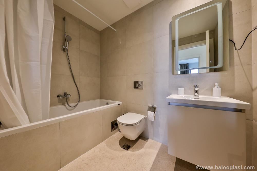 Izdajem Stan 81m²