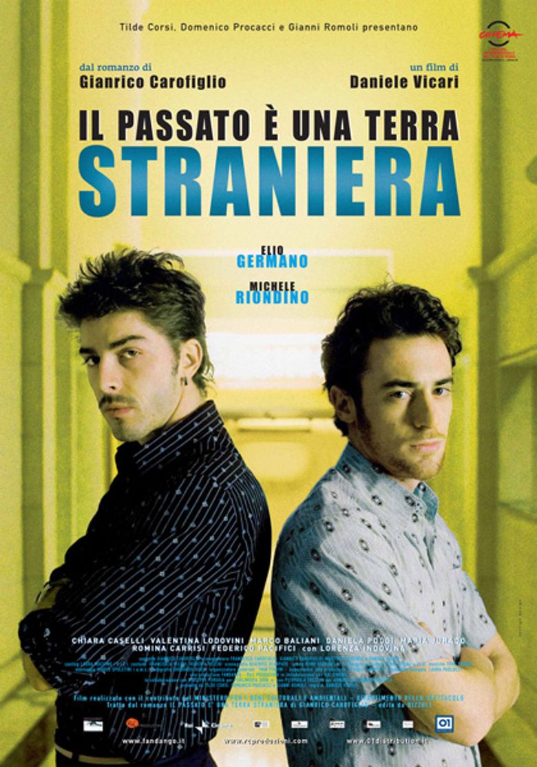 Il passato è una terra straniera poster