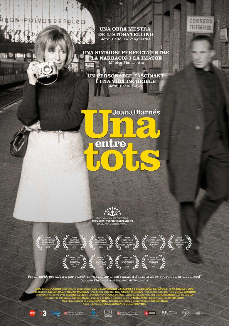 Joana Biarnés, una entre tots poster