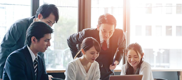 コンサル業界志望集まれ! 代表直下で本格的な業務を学ぶインターン