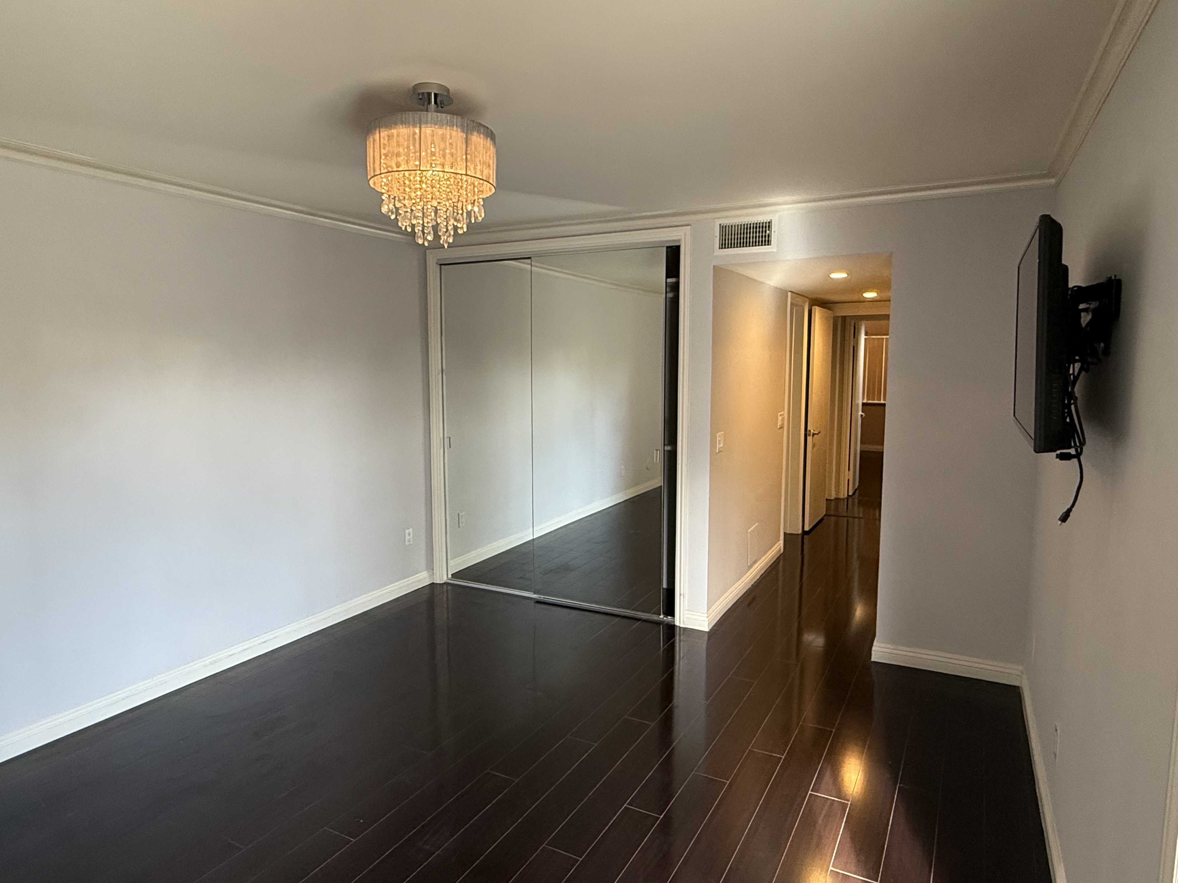 $3,500 — 1236 North Columbus Avenue, Glendale, CA — photo 2