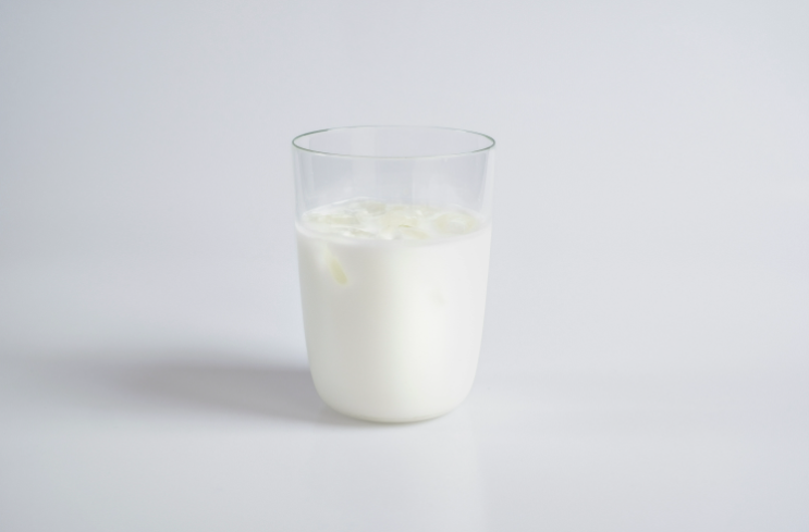 건강한 아침 식사 추천: 저지방 우유