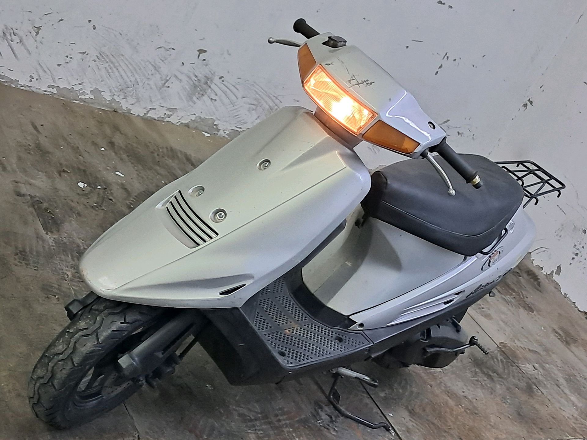 suzki v100 fresh import Japan engine 100cc top speed 100km price 1900 with delivery 