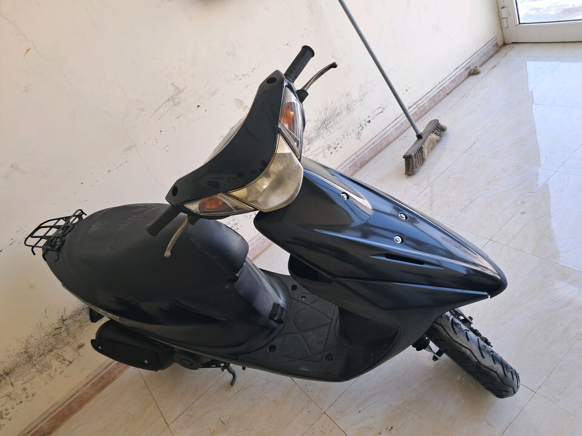 suzki v50 fresh import Japan engine 60cc very good condition like New top speed 60km price 1400 with delivery same day delivery 
