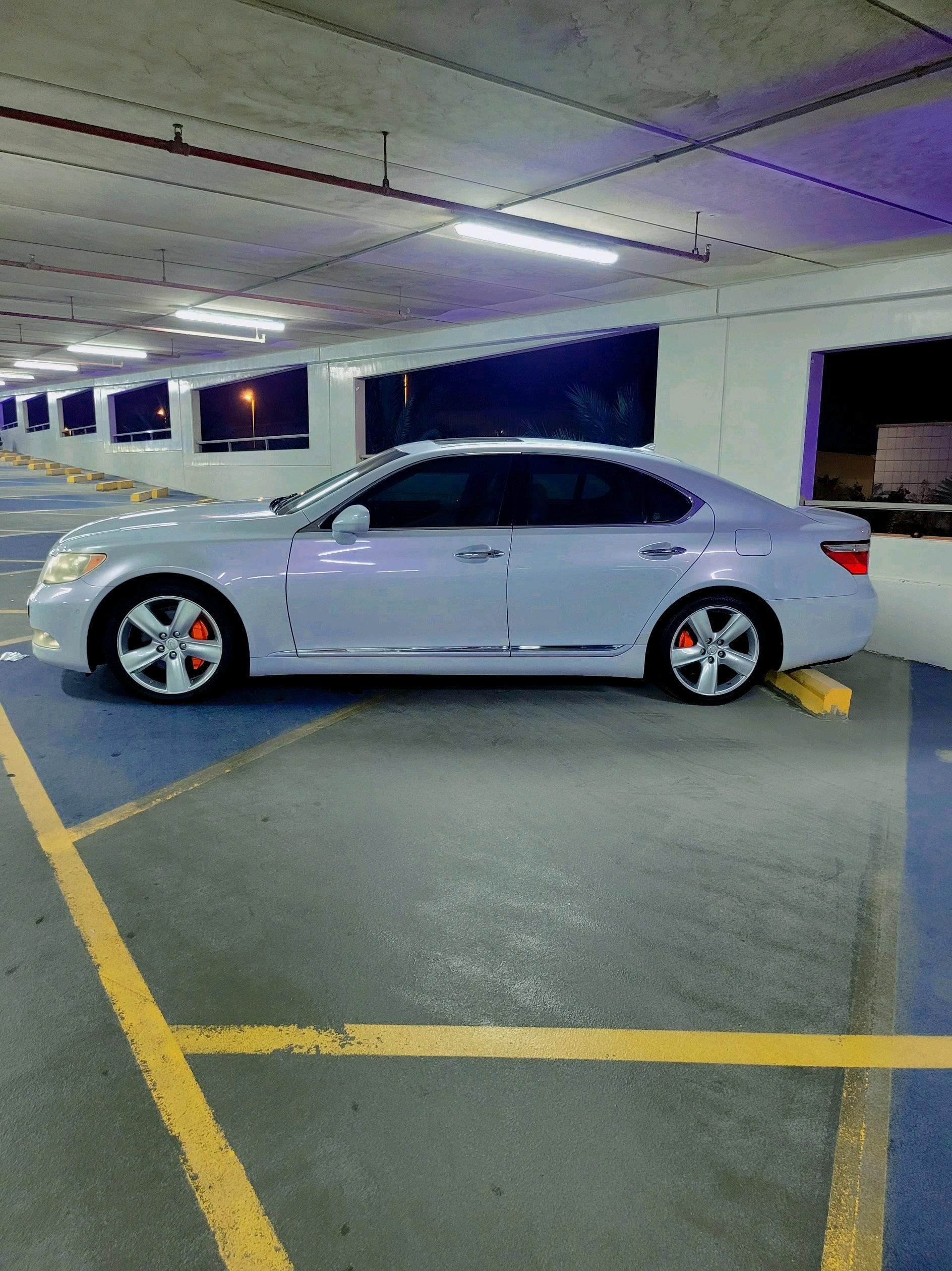 Lexus LS 460 2008 0507513777