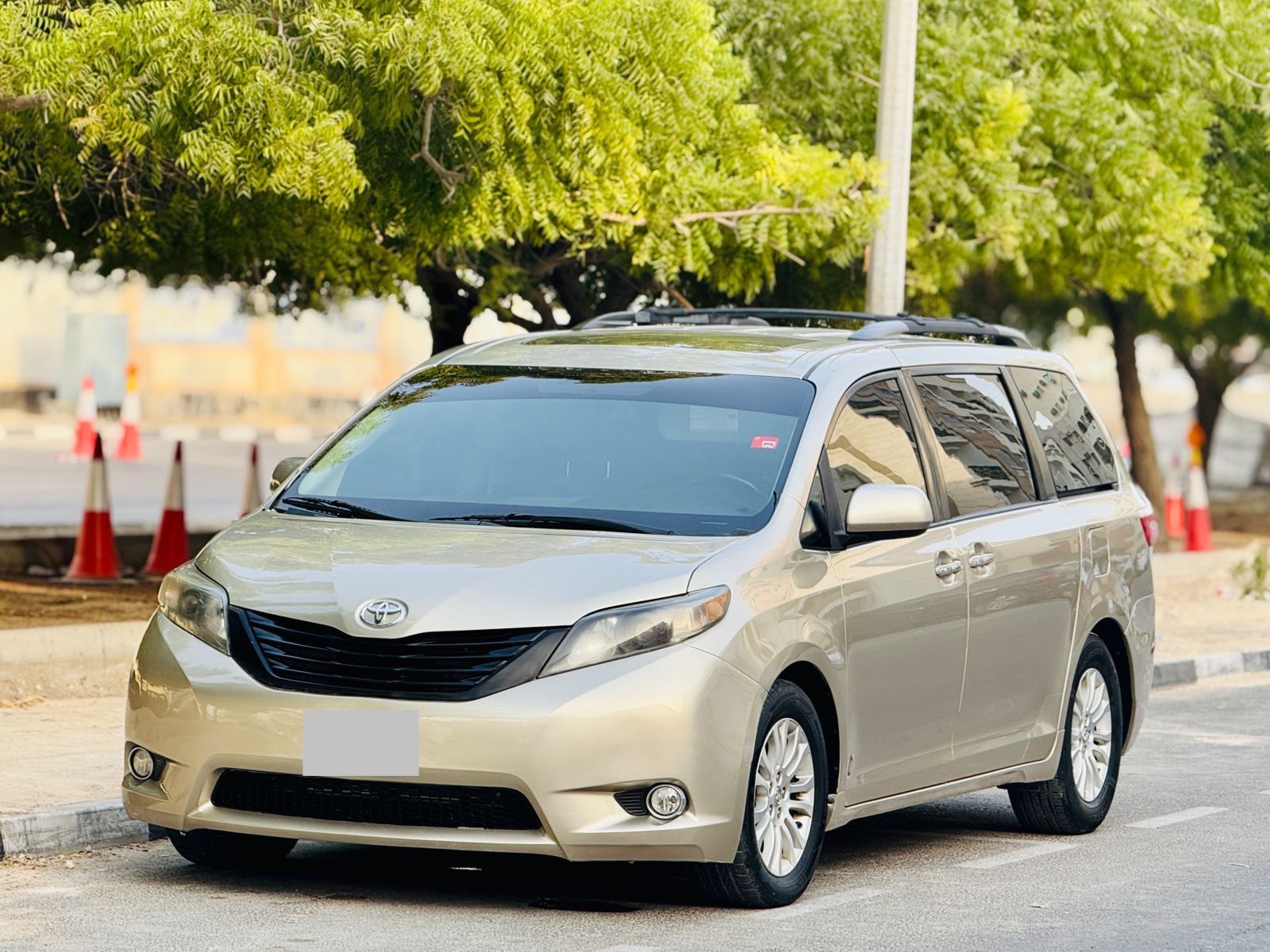 Toyota Sienna gcc 
