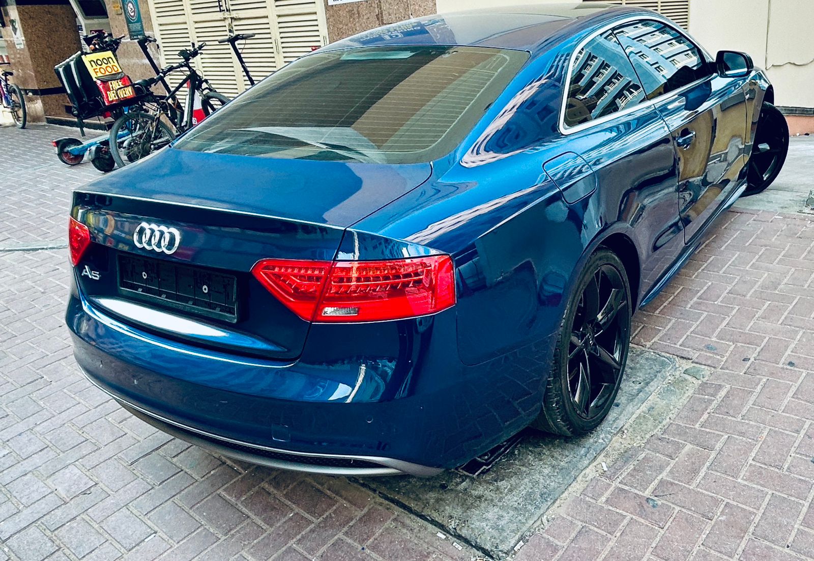 2014 Audi A5 S-line-TFSI-Quattro-2 Doors coupe-GCC-UNIQUE COLOR-SUPER CLEAN-Well condition