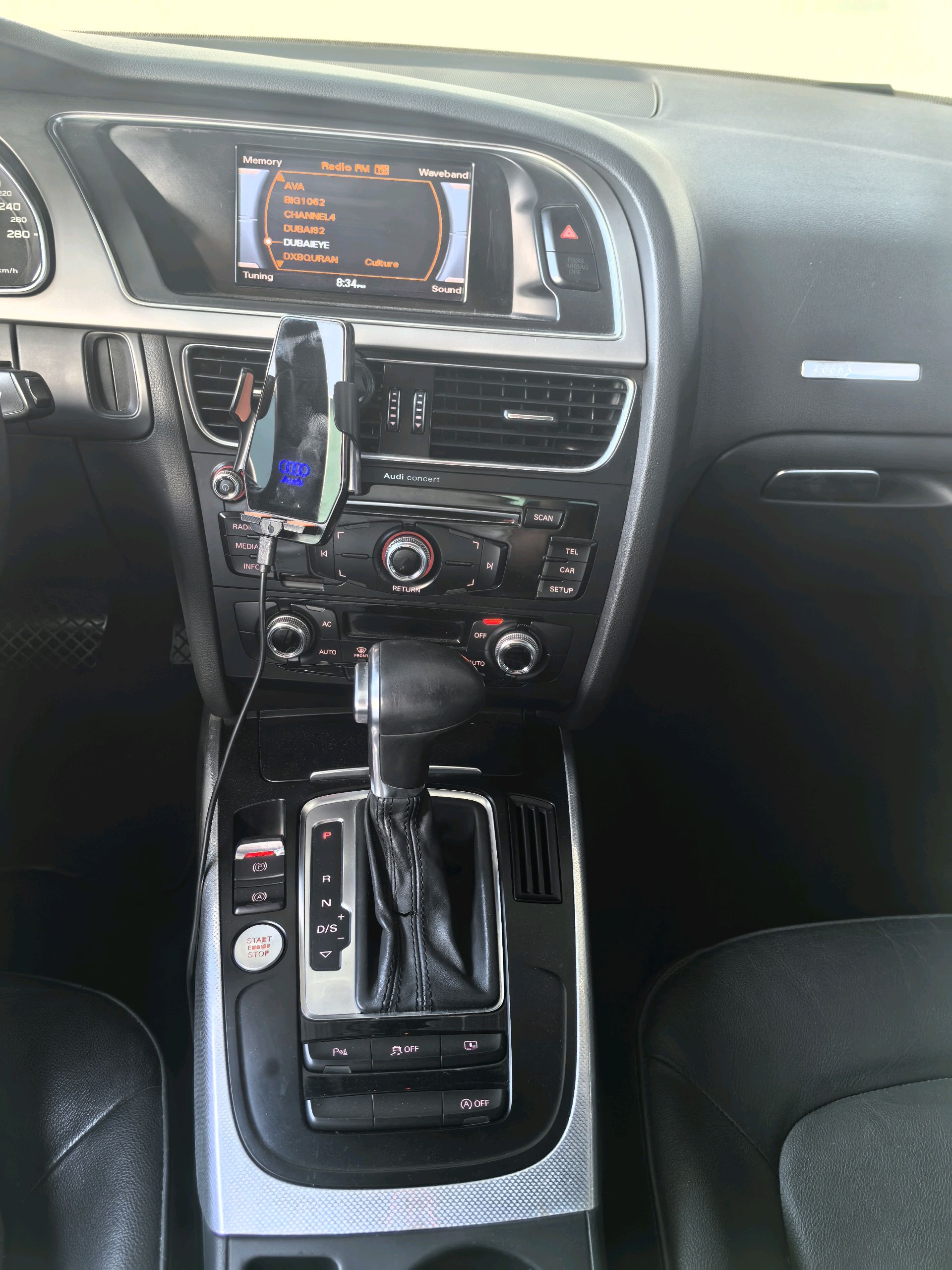 2014 Audi A5 S-line-TFSI-Quattro-2 Doorscoupe-GCC-UNIQUE COLORSUPERCLEAN-Well condition photo 7