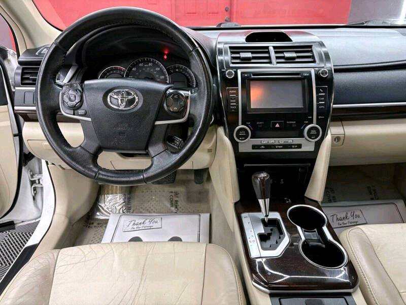 Toyota Camry 2012 photo 8