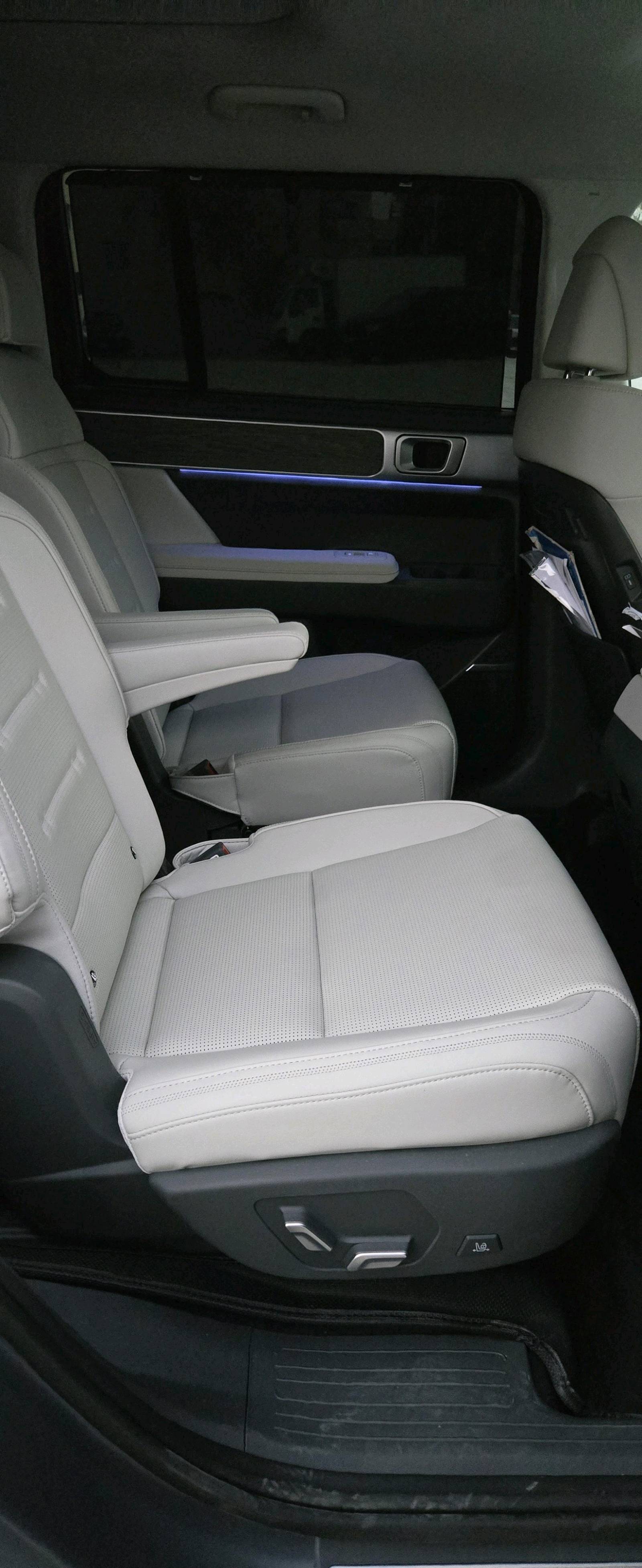 Hyundai Santa Fe 2024 photo 2