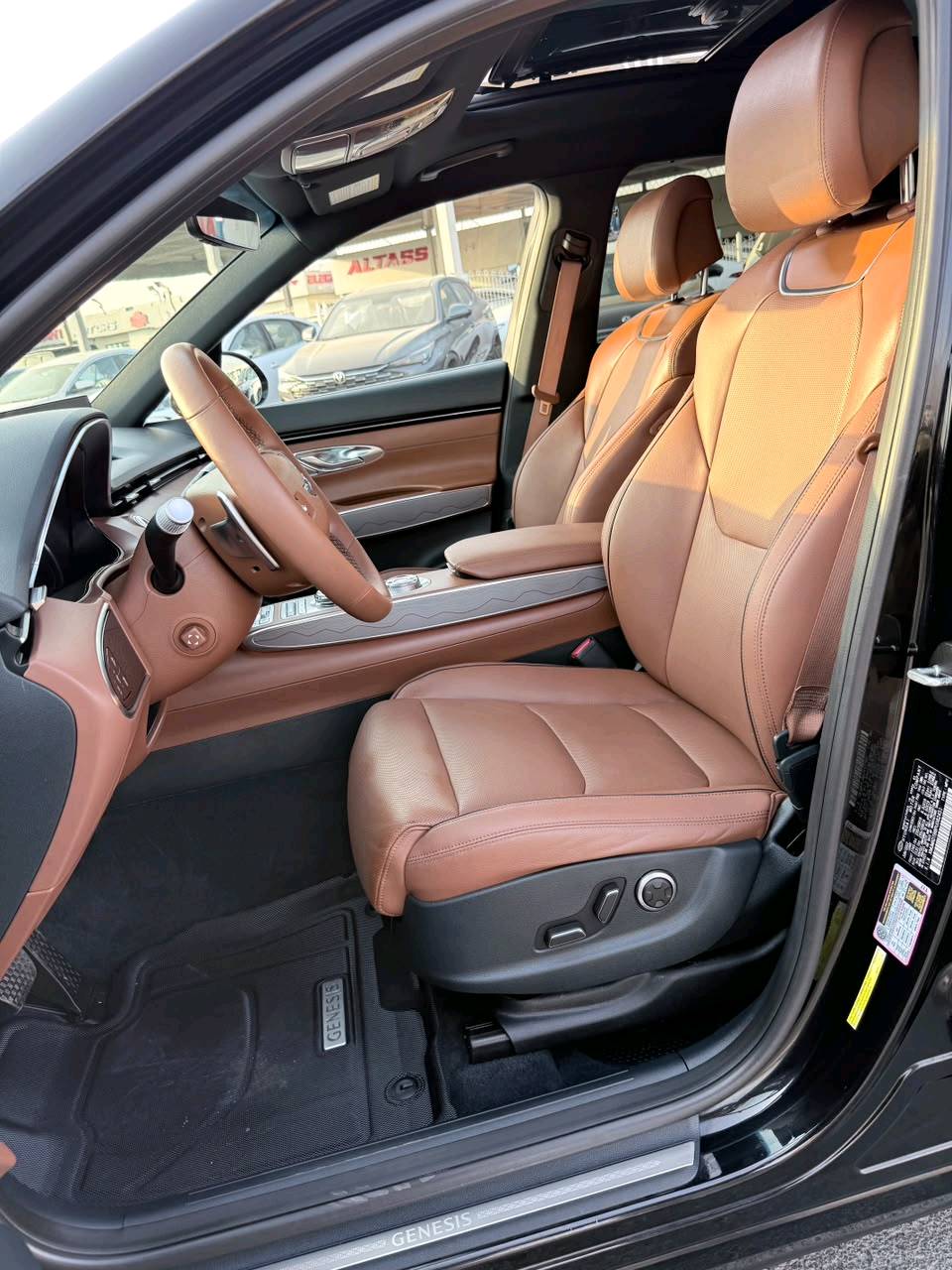 Genesis GV70 2023 photo 8