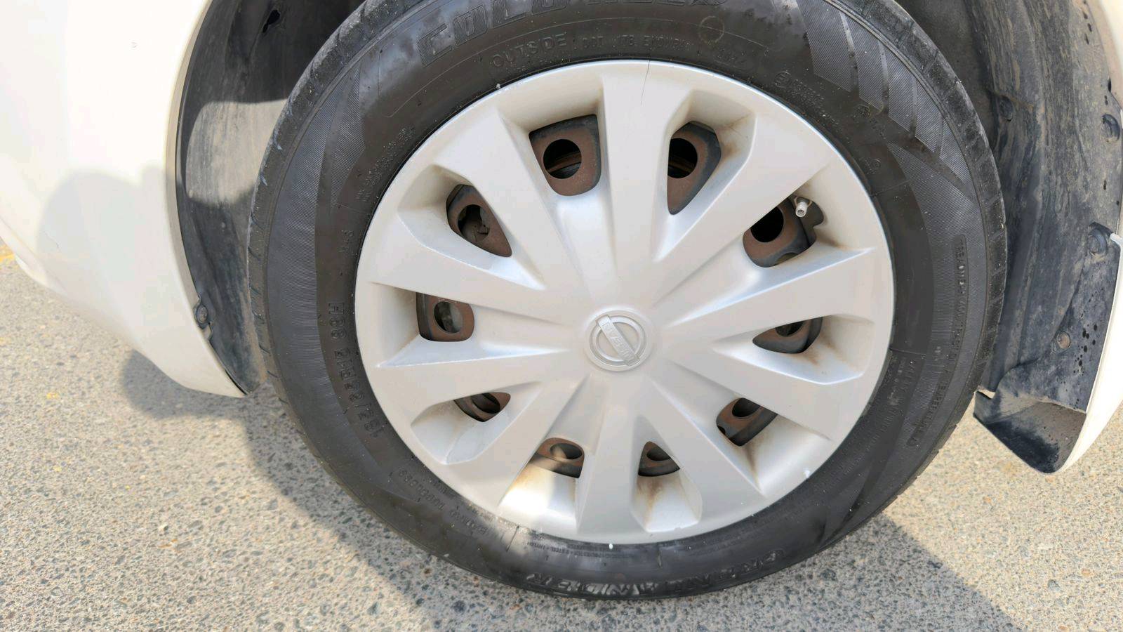 Nissan Tiida 2015 photo 3