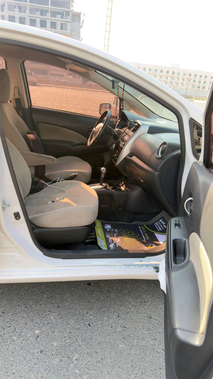 Nissan Tiida 2015 photo 2