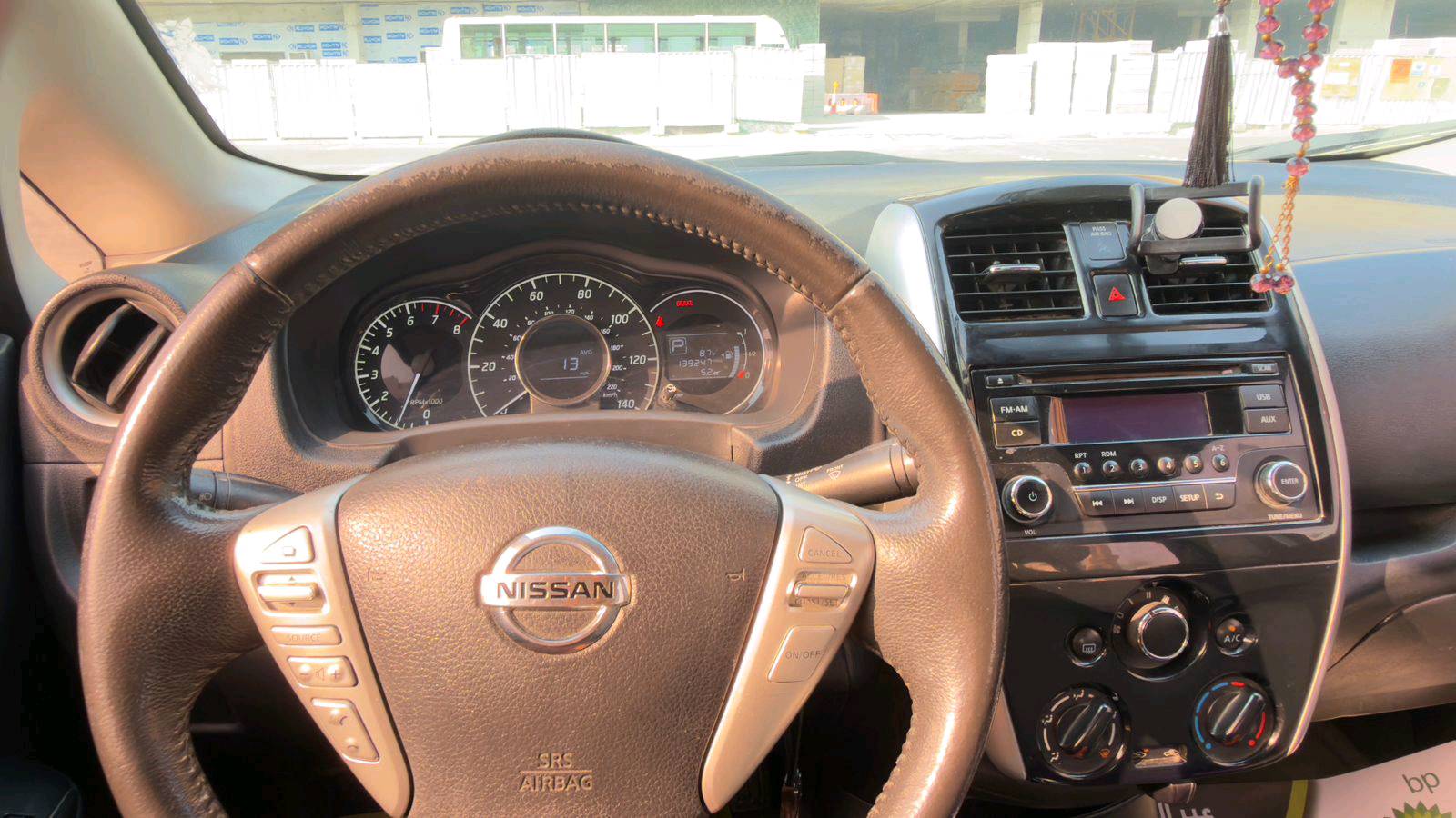 Nissan Tiida 2015 photo 10