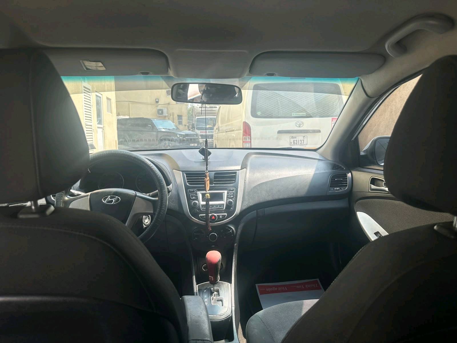 Hyundai Accent 2015 photo 9