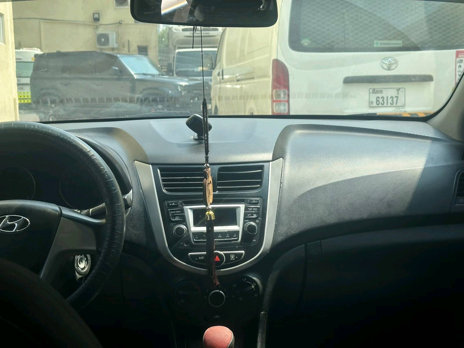 Hyundai Accent 2015 photo 6