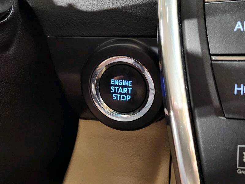 Toyota Camry 2017 photo 8