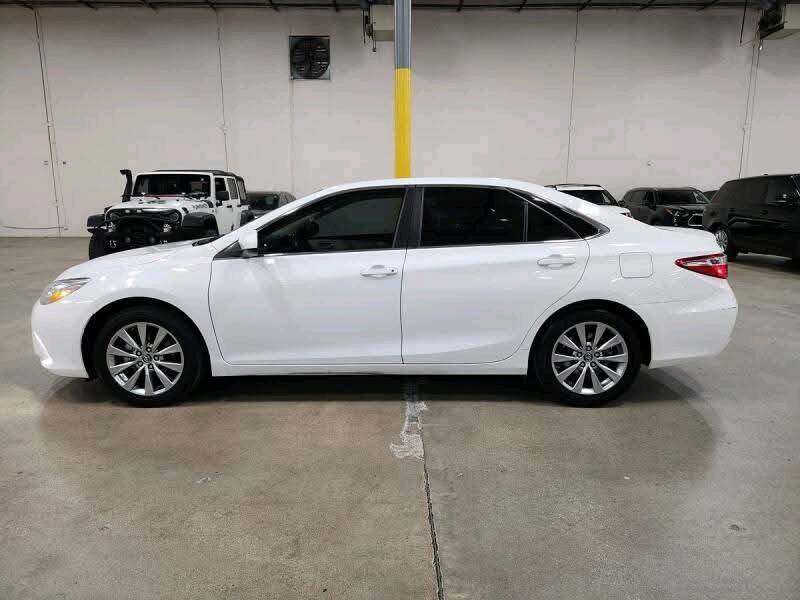 Toyota Camry 2017 photo 2