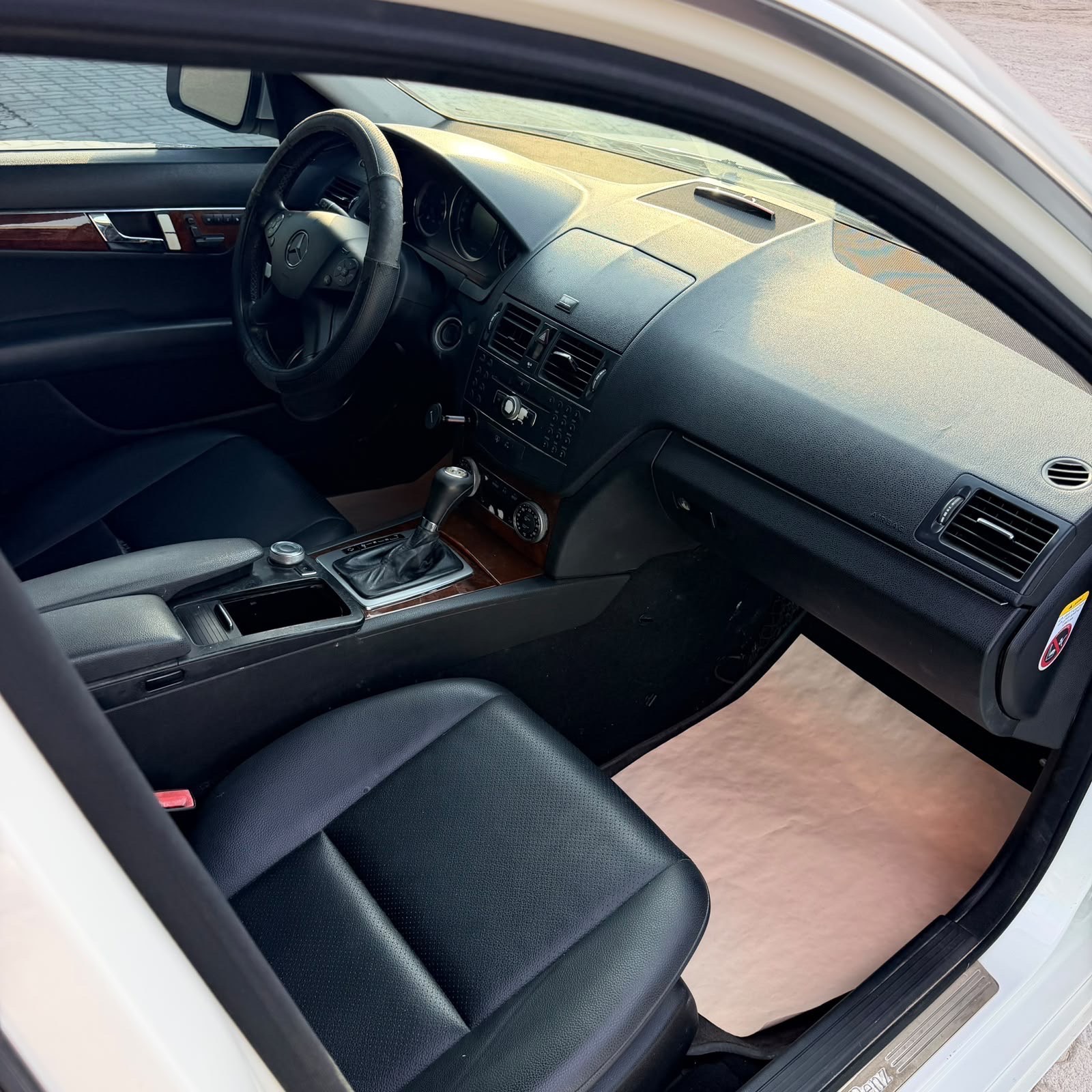 Mercedes-Benz C-Class 2009 photo 8