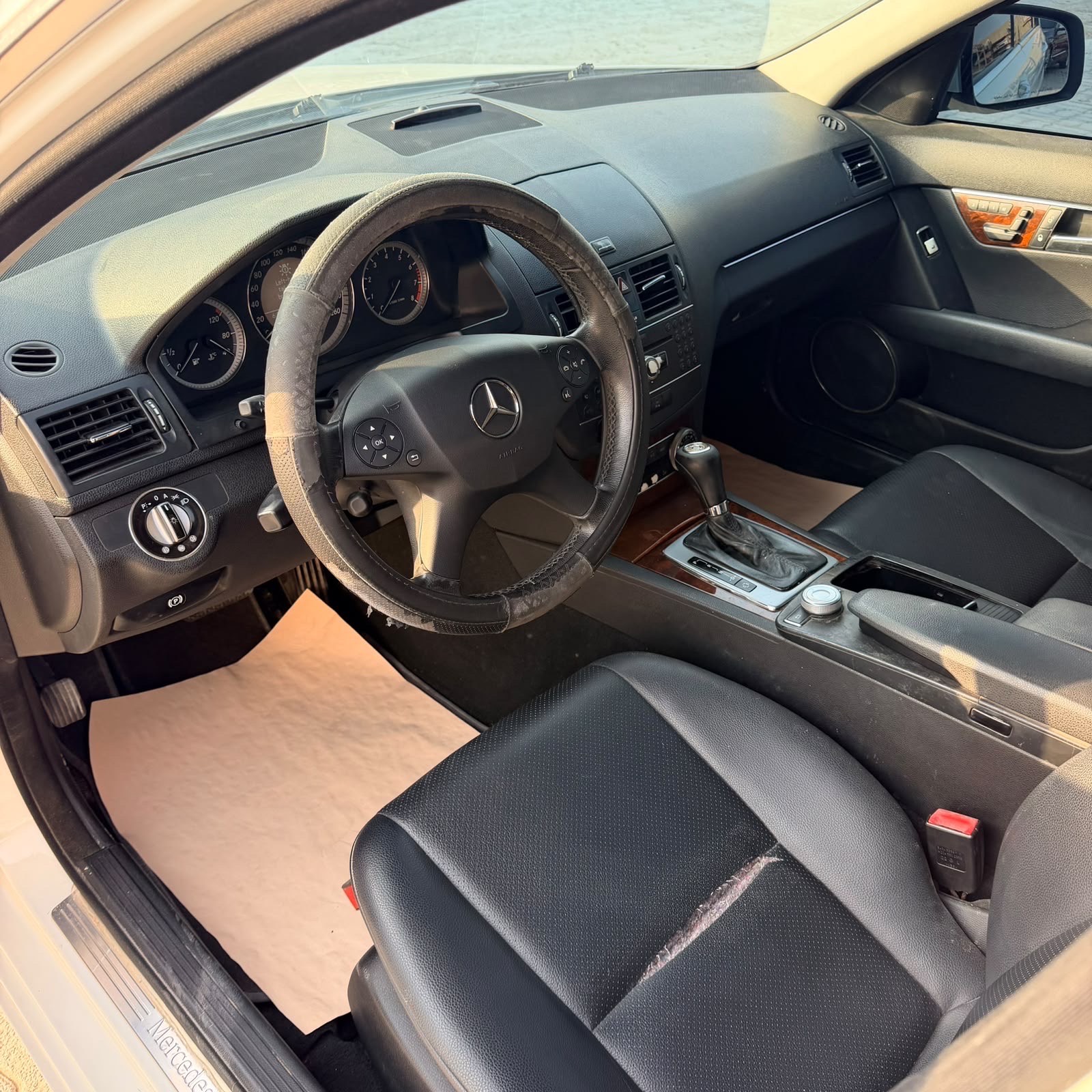 Mercedes-Benz C-Class 2009 photo 7