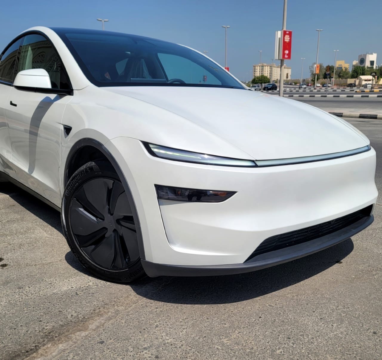 Tesla Model Y 2026 photo 9