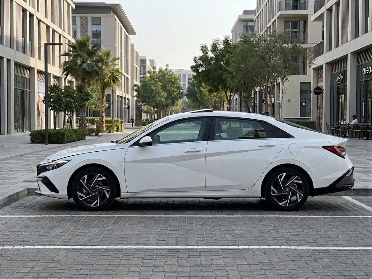 Hyundai Elantra 2025 photo 4