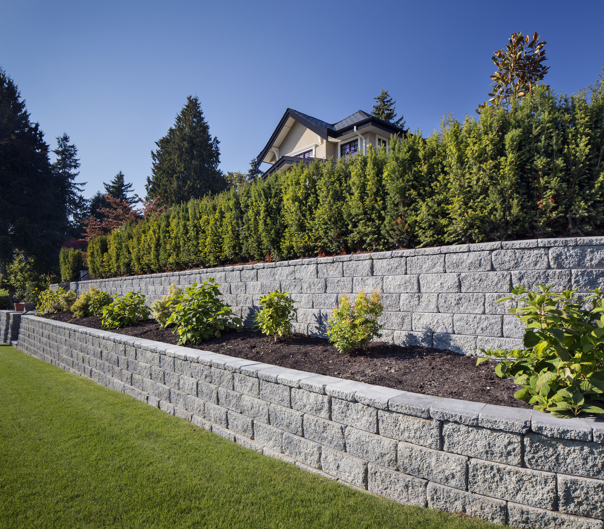 AB Europa Collection Retaining Wall