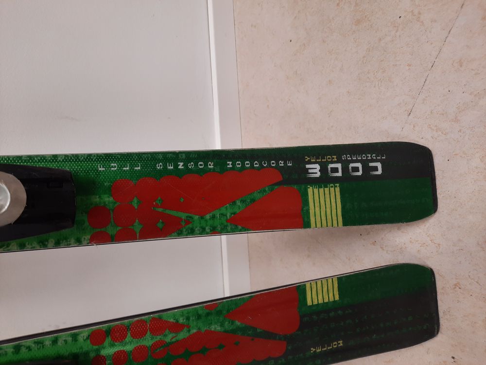 Völkl Yellow Speedwall