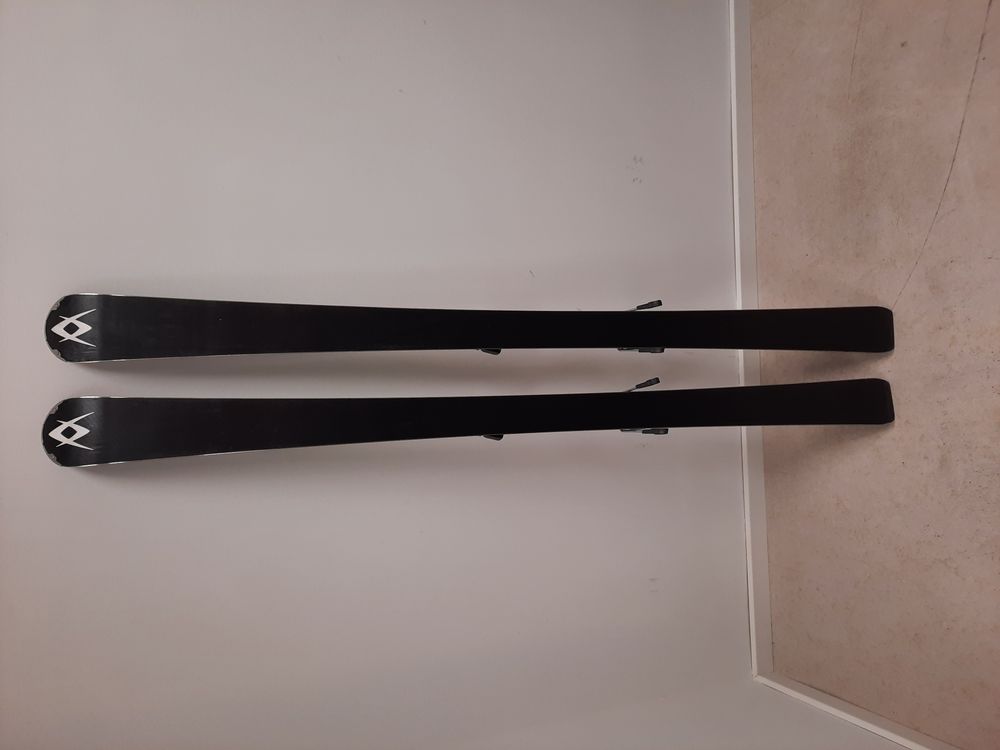 Völkl Yellow Speedwall