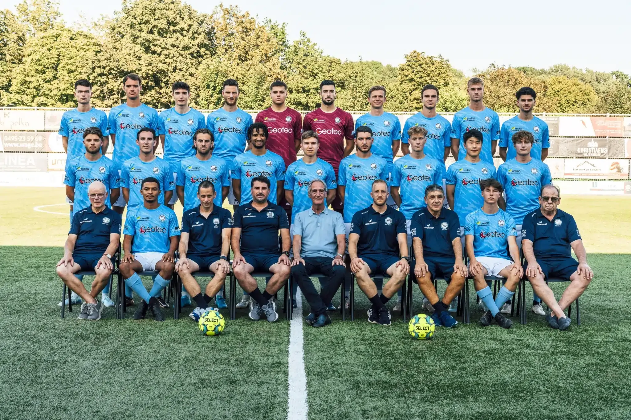 Sportfotografie voor voetbalclub Belisia Bilzen met wedstrijdactie, spelers, supporters en sfeerbeelden