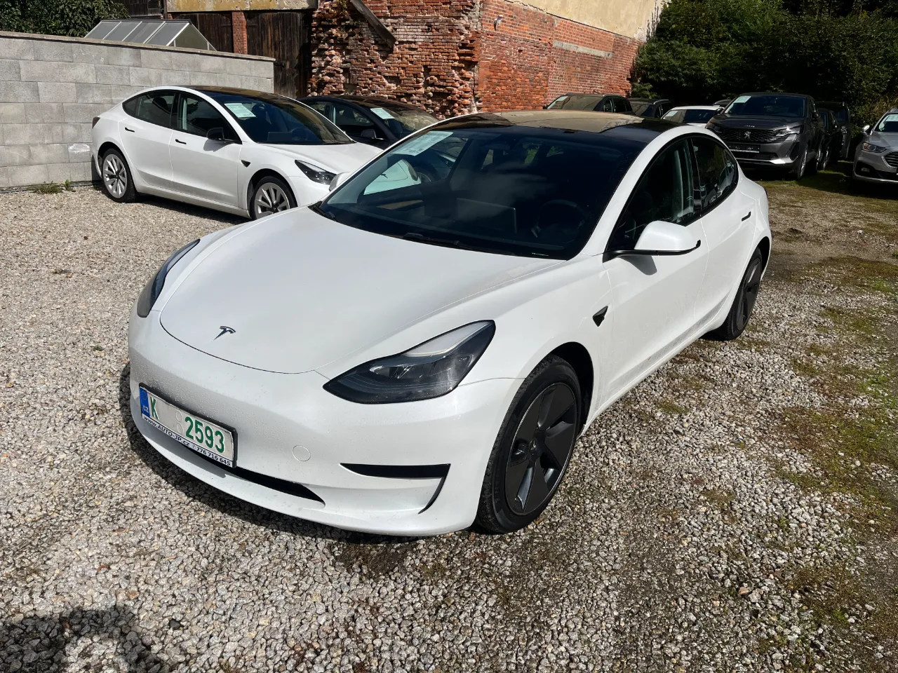 Tesla model 3 – fotografie z kontroly Carvici