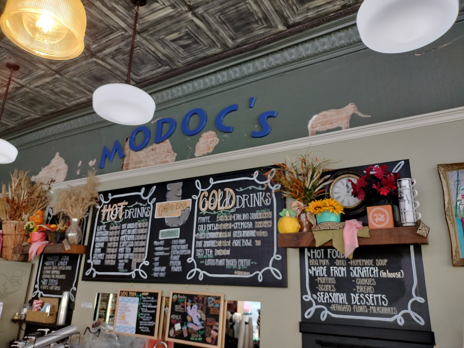 Modoc's Market gallery 6
