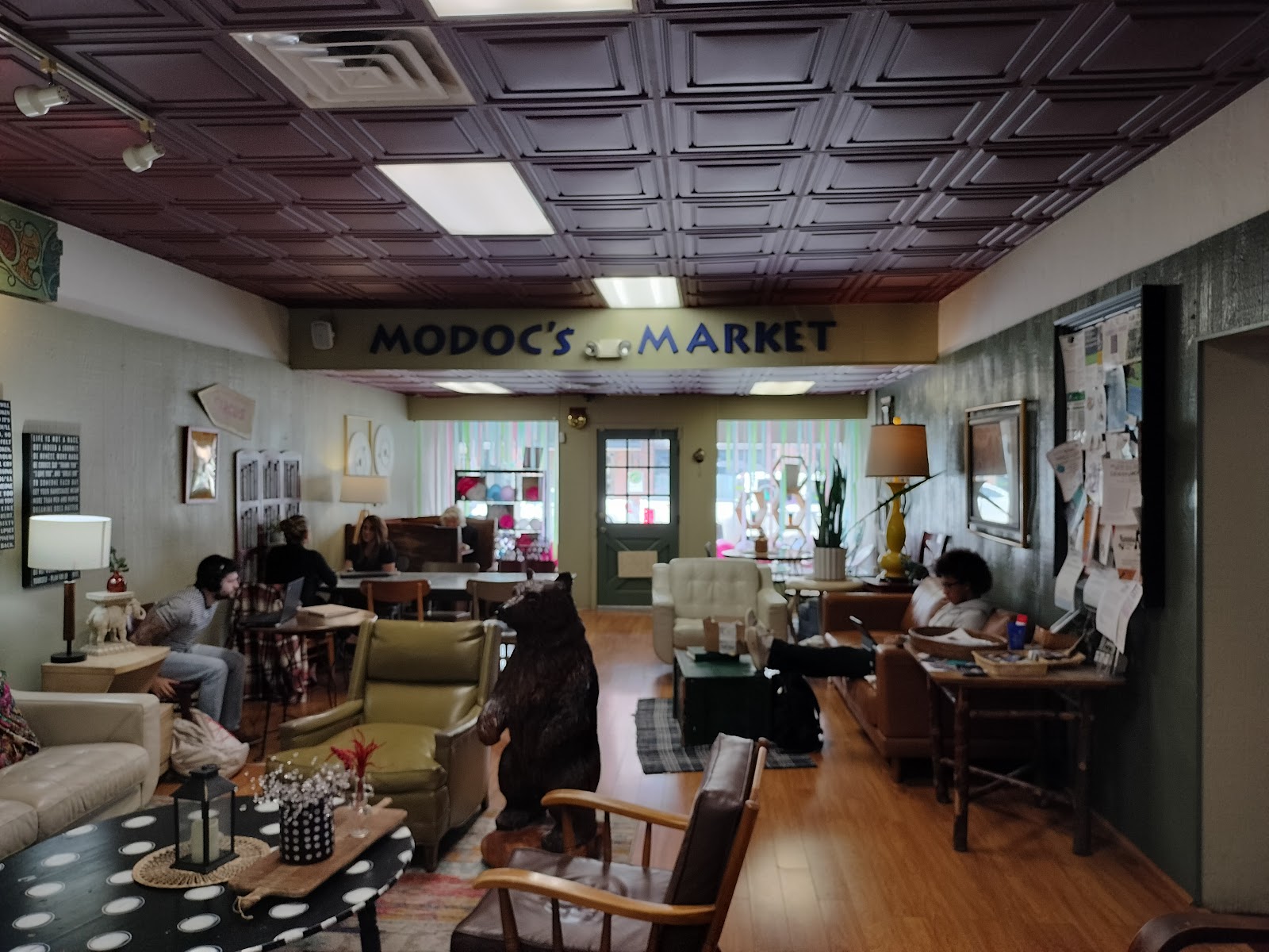 Modoc's Market gallery 7