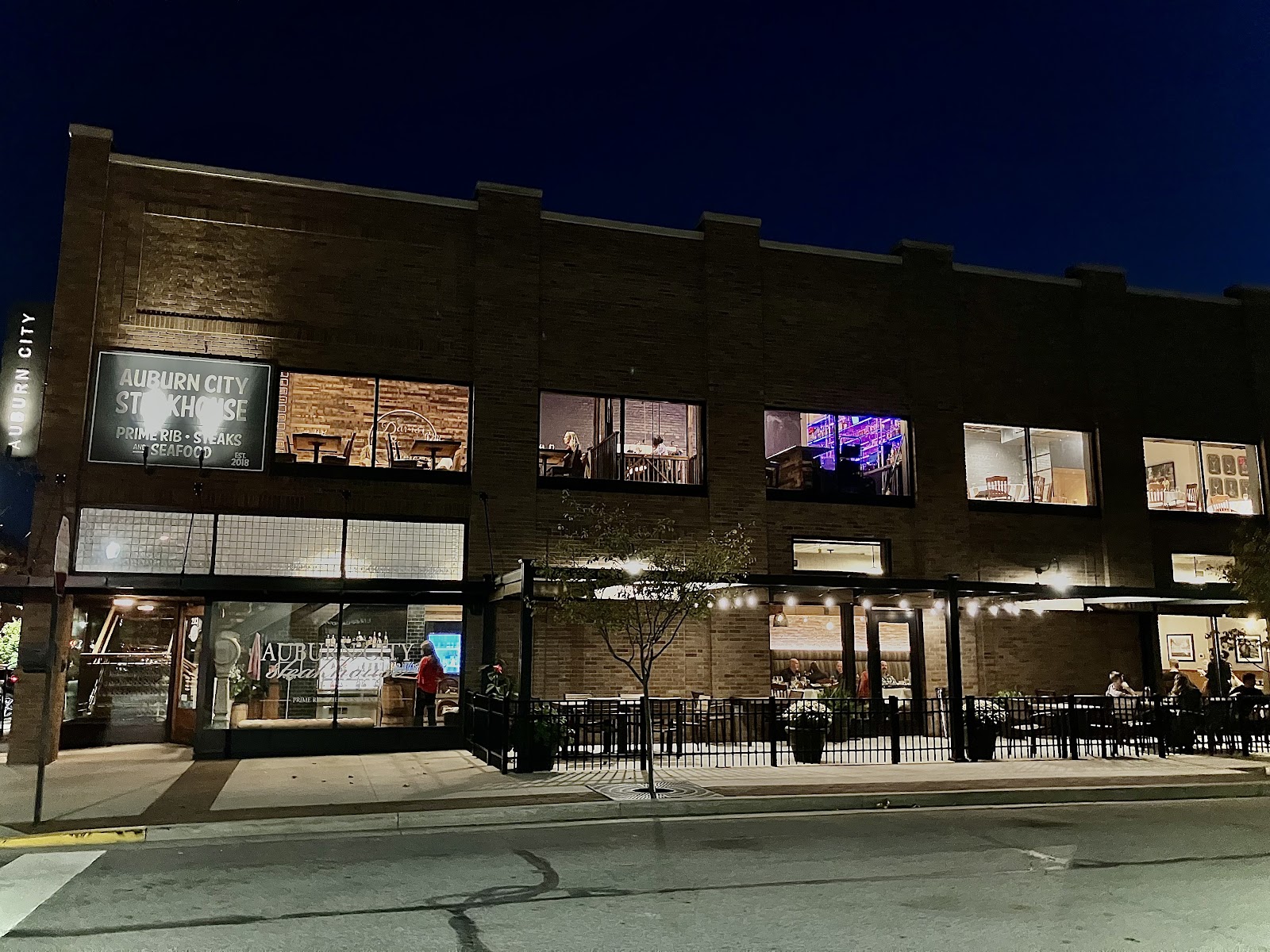 Auburn City Steakhouse gallery 5