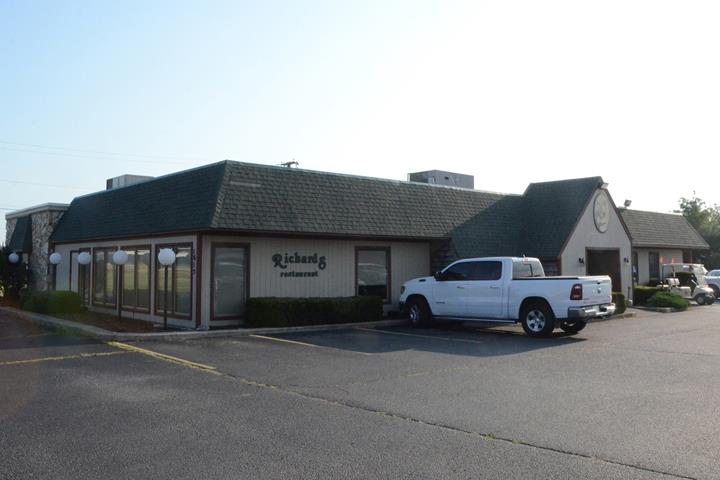 Richards Restaurant - Portland,IN gallery 3