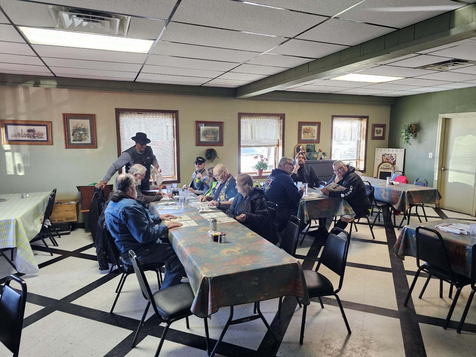 Richards Restaurant - Portland,IN gallery 4