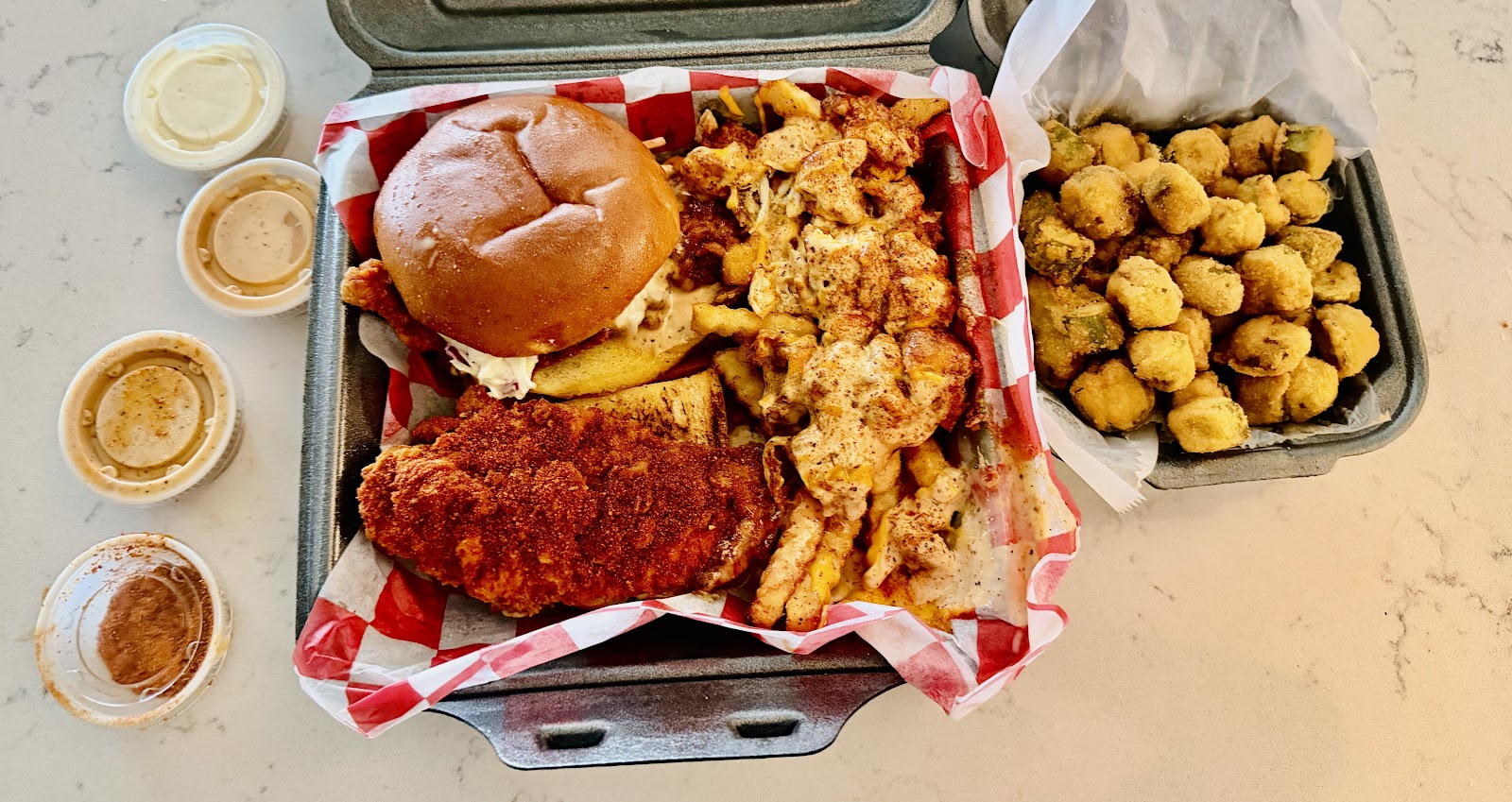 Louisianas hot chicken gallery 2