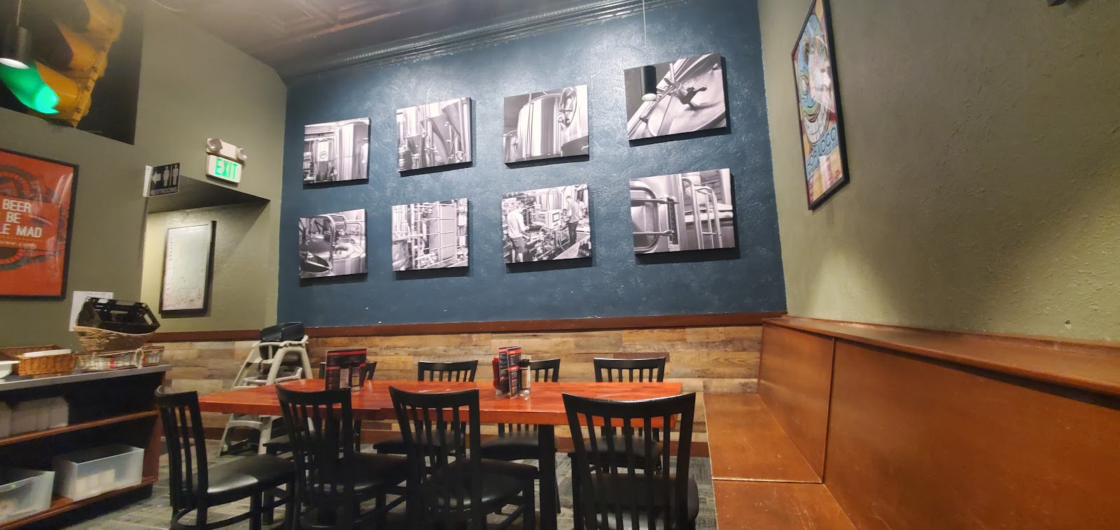 Mad Anthony's Auburn Tap Room gallery 5