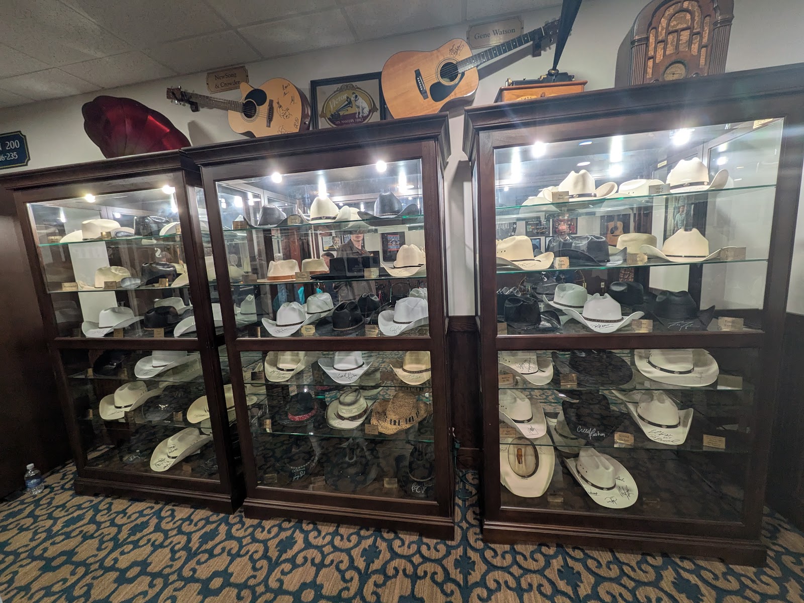 Blue Gate Restaurant & Bakery gallery 2