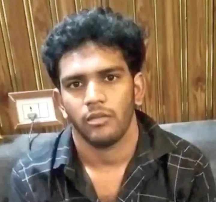 Guntur Youth Arrested for Cheating Minor Girls