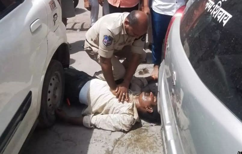 Constable Saves Lineman After Electric Shock in Hyderabad