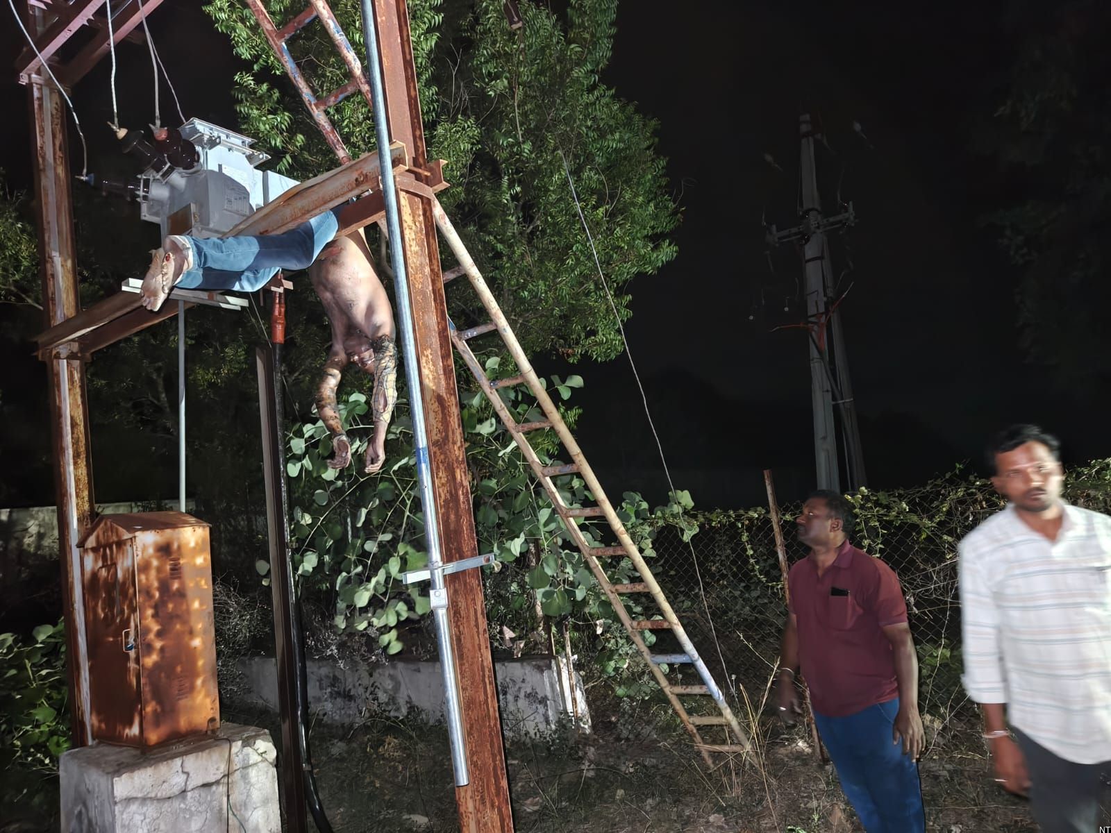 Lineman Electrocuted to Death in Jangaon District