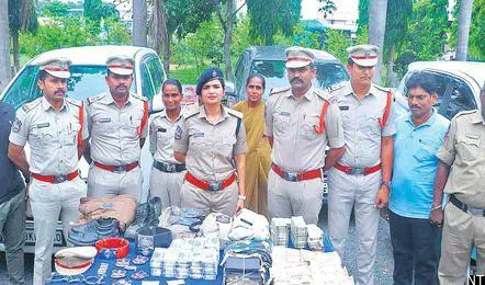 Police Arrest 12 in Black Money Scam Case