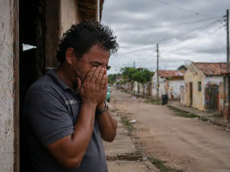 Pai faz apelo por justiça após filhos morrerem atropelados em Sousa e emociona população