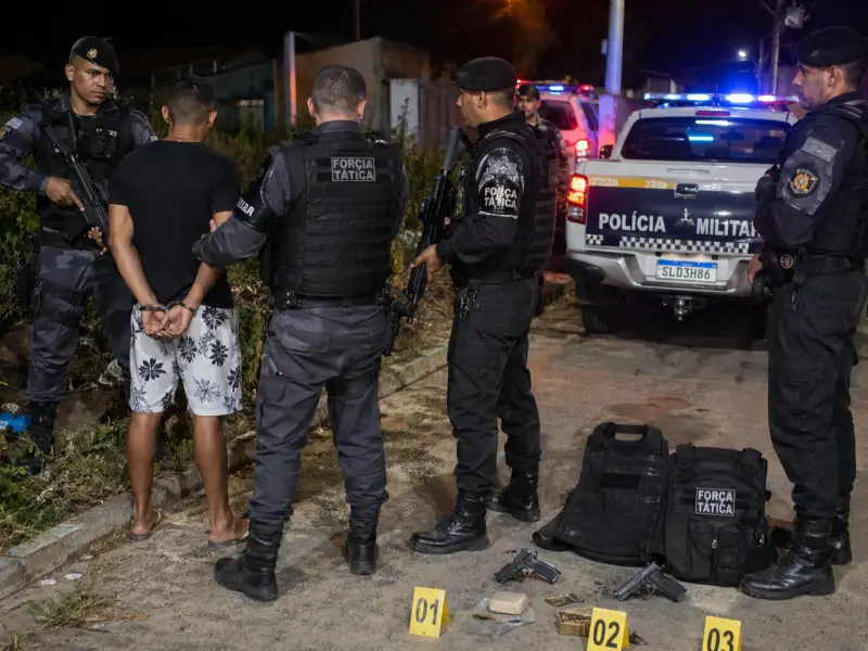Confronto com a PM no Mutirão termina com suspeito morto, preso e coletes apreendidos em Patos