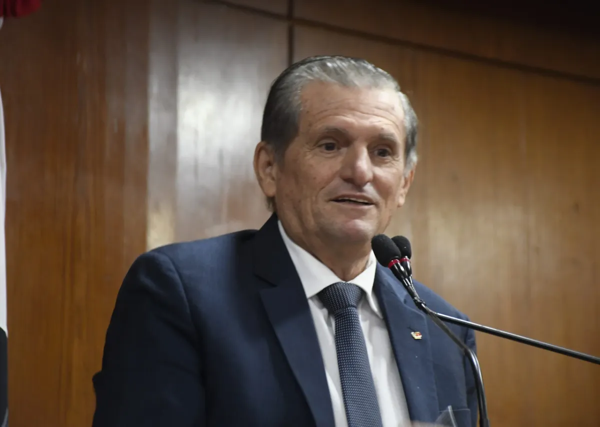 Odon Bezerra defende apresentação de provas após troca de acusações entre Cícero Lucena e Lucas Ribeiro
