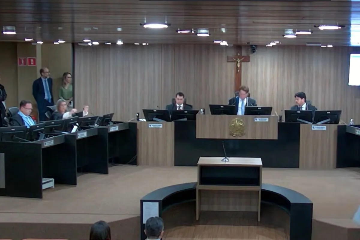Pedido de vista suspende julgamento sobre impugnação da candidatura de Cícero Lucena