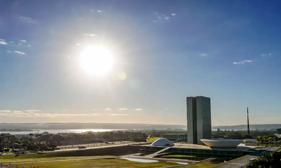 Congresso Nacional mobiliza esforço concentrado para votar fim da escala 6x1 e imposto sobre compras de US$ 50
